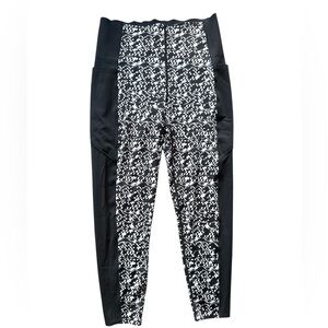 Sweaty Betty Monochrome Geometric Leggings, size 8-10
